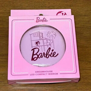 BARBIE Compact Mirror with LED Light and Pink Barbie Dreamhouse Design, NEW!